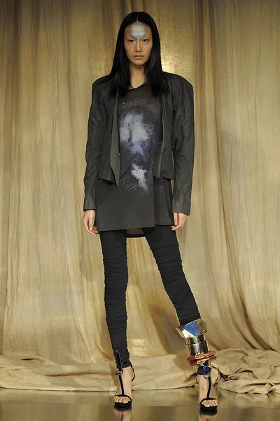 Look 7